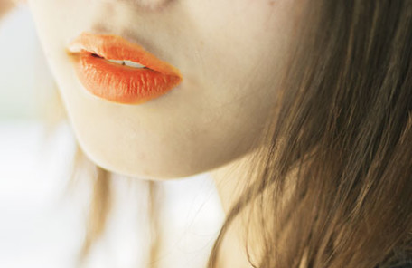 オレンジリップの似合わせ方