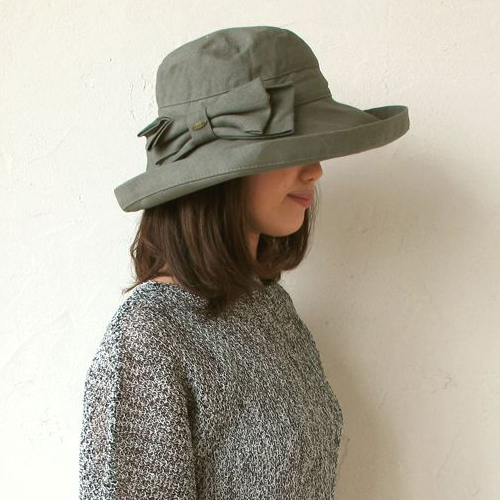 骨格診断ウェーブタイプに似合うツバ広ハット