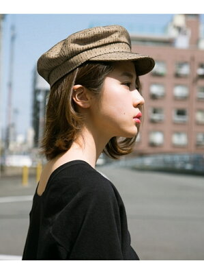 骨格ストレートタイプに似合う帽子のお手本コーデ