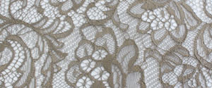 骨格ストレートタイプに似合う素材(レース)