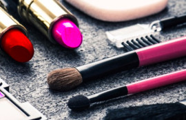 ウィンタータイプ(ブルベ冬)に似合うメイク