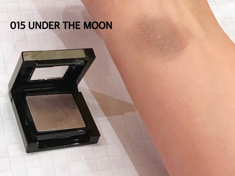 コーセーのアイシャドウ「シングルアイカラー」タッチアップ(015 UNDER THE MOON)