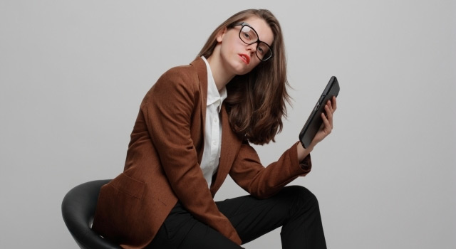 オータムタイプ似合うスーツの色