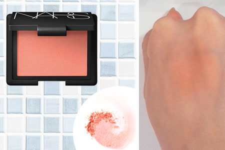 NARS(ナーズ)人気チーク「ブラッシュ」4040 ピーチコーラルのタッチアップイメージ