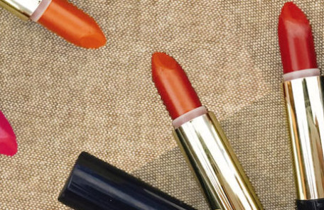 カネボウ化粧品メディアのロングセラーリップ「クリーミィラスティングリップA」全色紹介