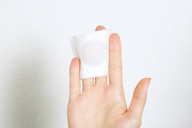 肌潤化粧水の使い方01