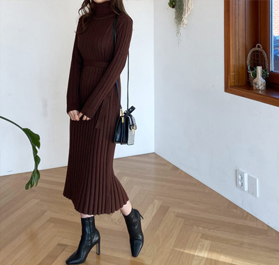 骨格ストレートタイプにオススメしたいDHOLICのワンピース「ベルト付リブニットワンピース」