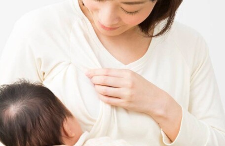 春夏にオススメのおしゃれ授乳服